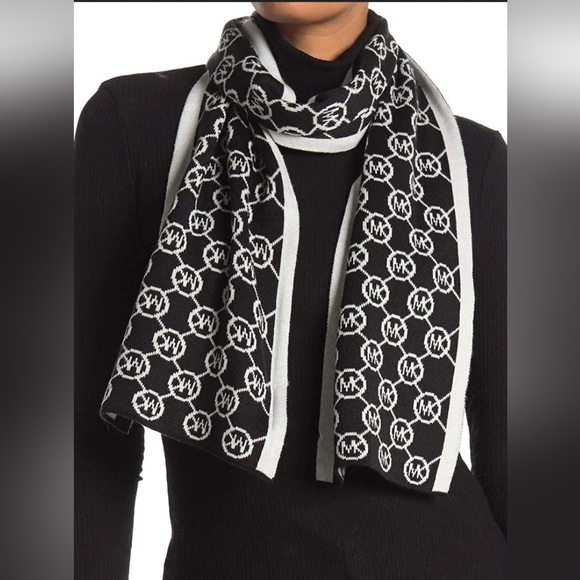 MICHAEL KORS 2-Piece Scarf Fingerless Gloves MK LOGO Black Ivory NWOT - Picture 1 of 8